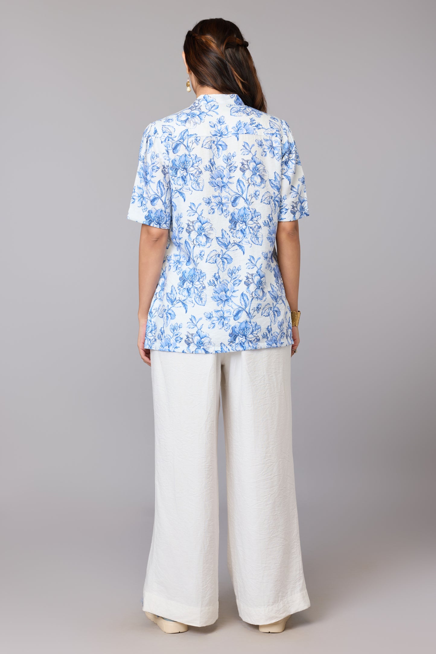 Elegant Blue Floral Print Mandarin Collar Top
