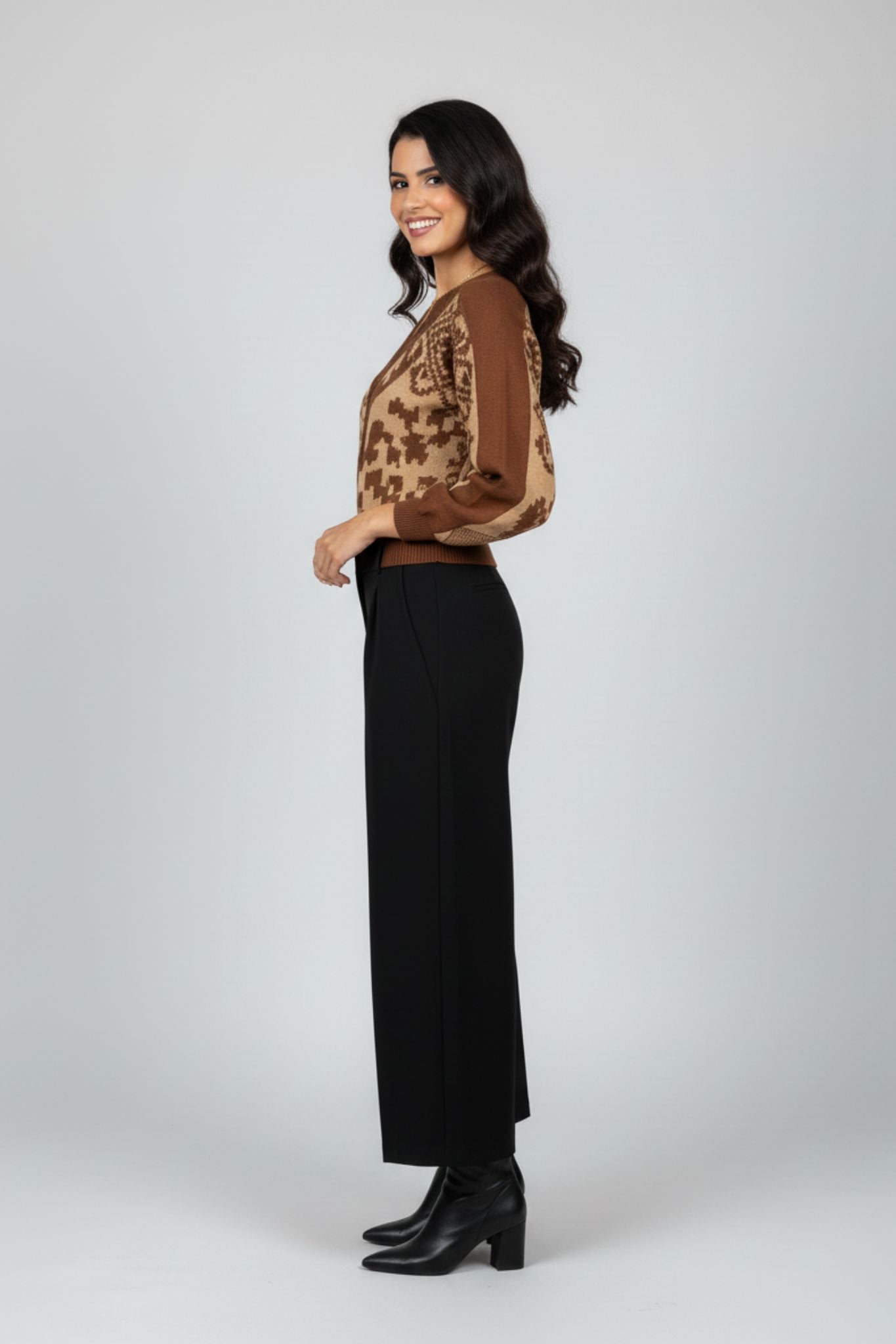 Rusty Vibes Jacquard V-Neck Sweater