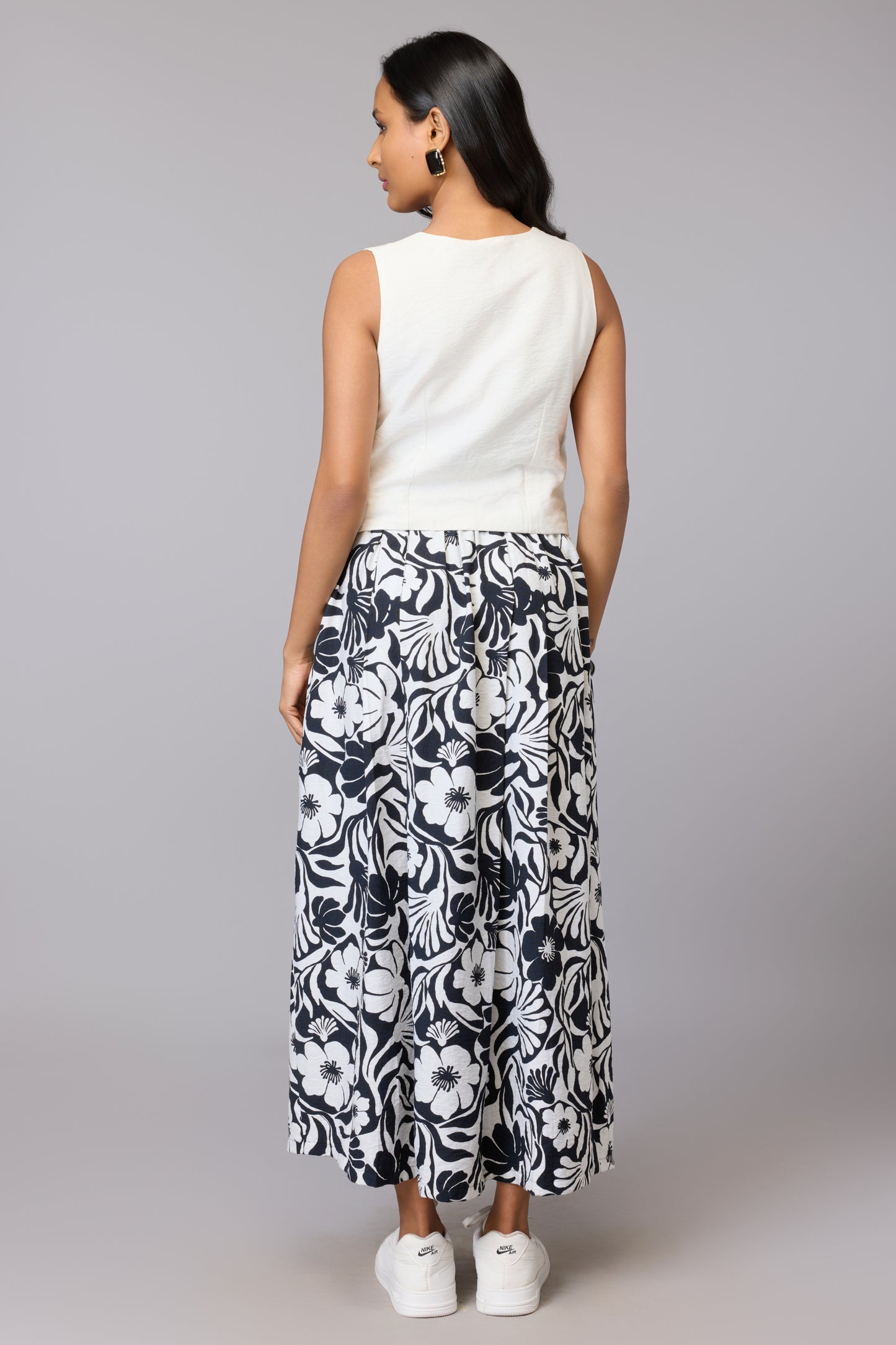 Maya’s Black Bloom Skirt