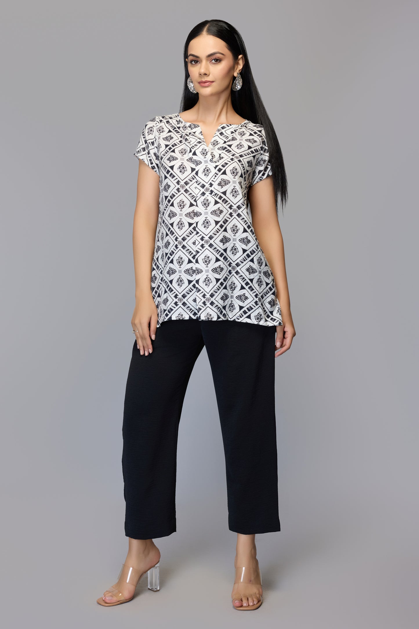 Chic Black and White Patterned Women’s Top